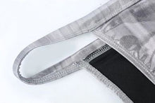 Load image into Gallery viewer, Male Shining Beach Swim Thongs SW112